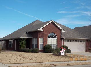1057 Lexington Dr, Moody, AL 35004