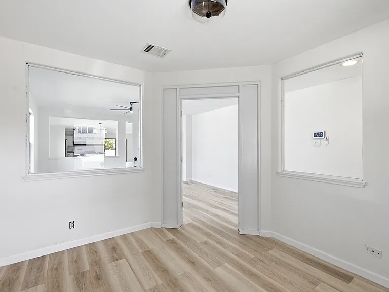 110 Capistrano Dr — Photo 13