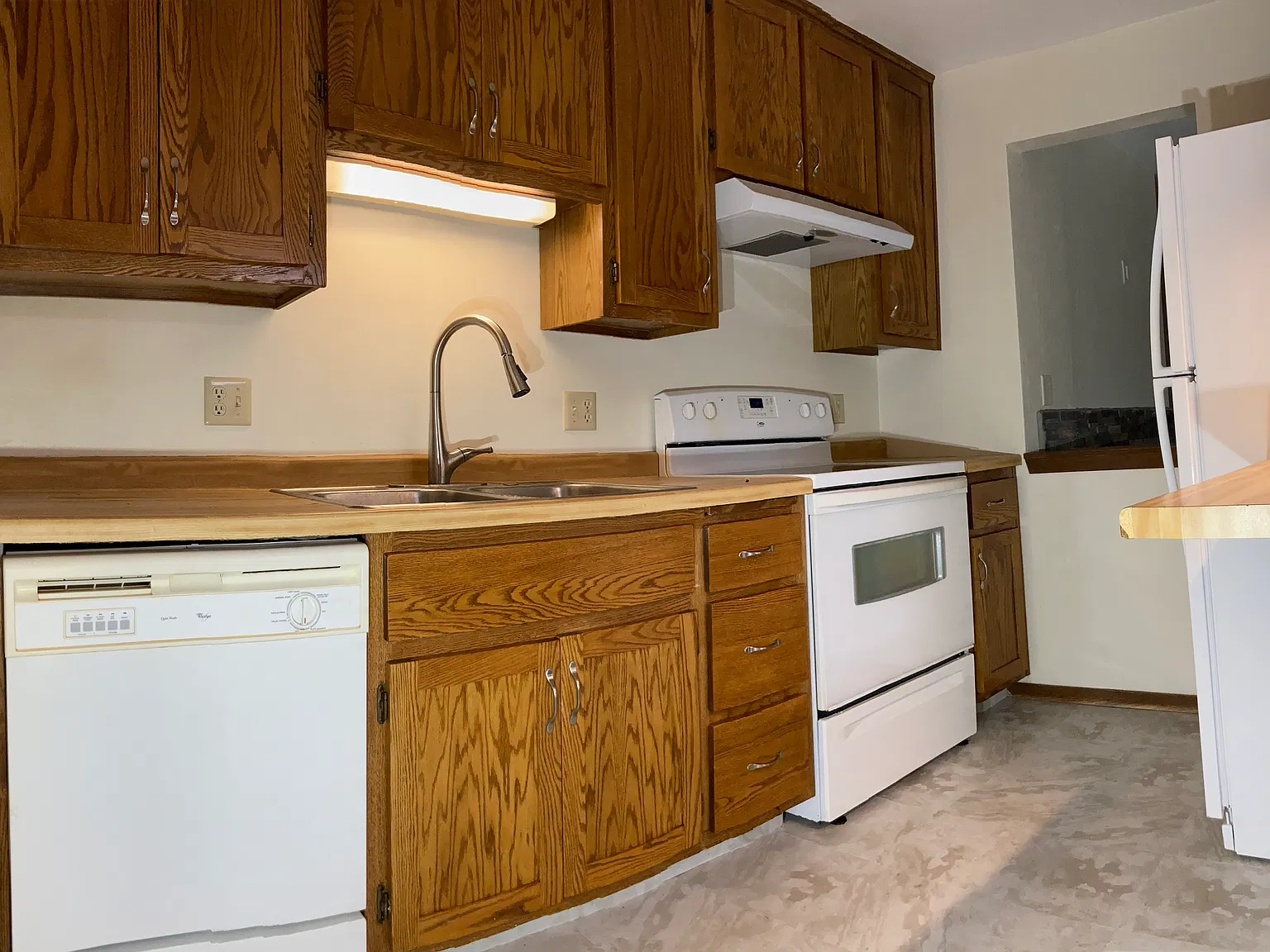 3 bed, 1.5 bath, $1,750 — Photo 3