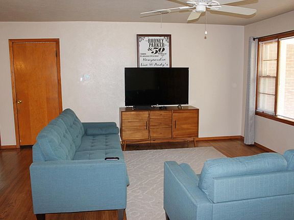 3rd image of 5701 Aton Ave