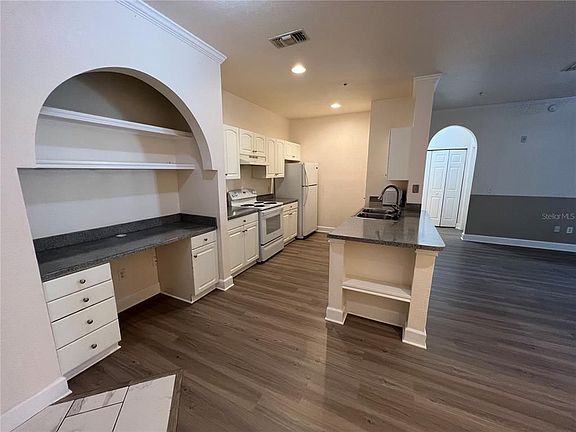 4th image of 860 N Orange Ave APT 328