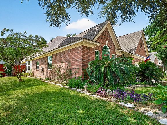 3rd image of 7230 Oak Walk Dr