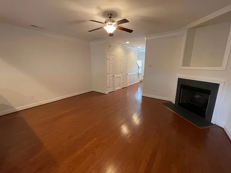 2823 Grove Park Dr — Photo 3