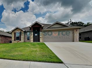 6008 NW Grant St, Bentonville, AR 72712