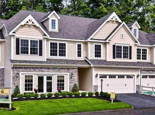 16 Ordelia Ln, Round Lake, NY 12151