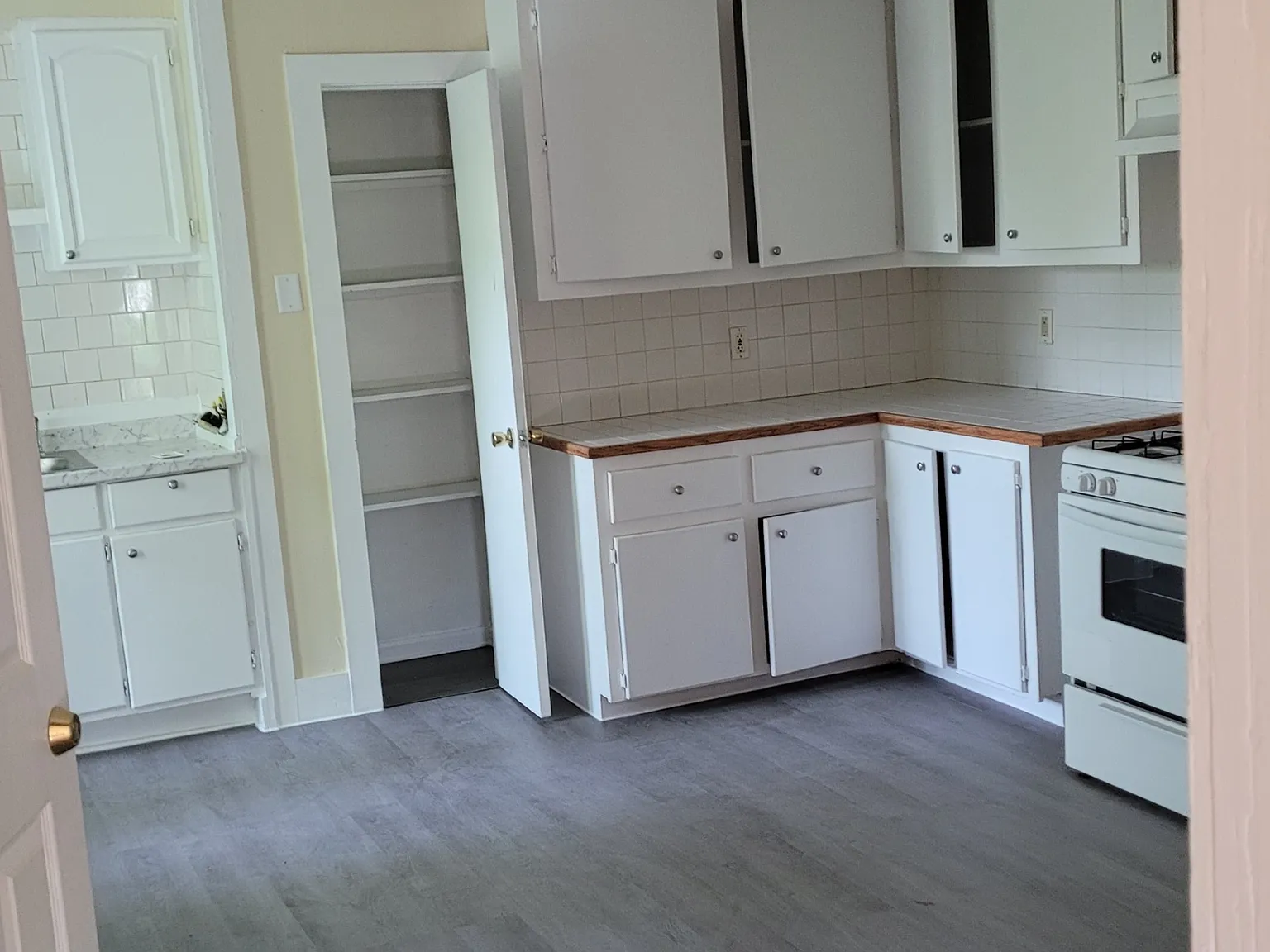 85 Pine Street - Apt 3R — Photo 3