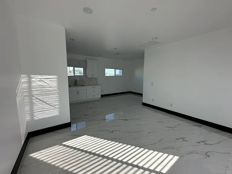 8581 Stanford Ave — Photo 10