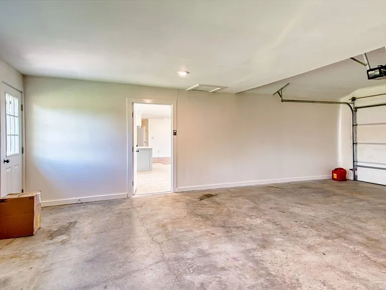1211 Collins St — Photo 13