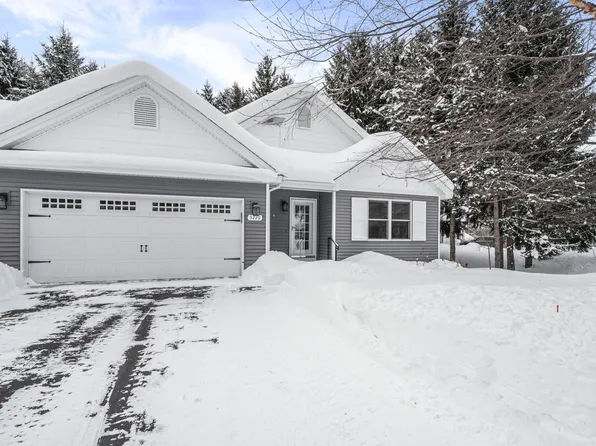 5229 Chestnut Ct #15, Traverse City, MI 49685