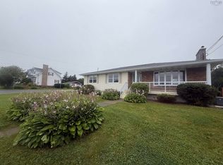 78 Currie St, Glace Bay, NS B1A 5E4