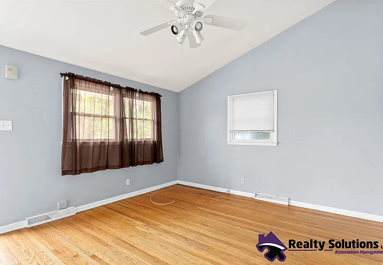 706 Heston Rd — Photo 16