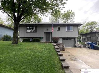 1215 Knox St, Lincoln, NE 68521