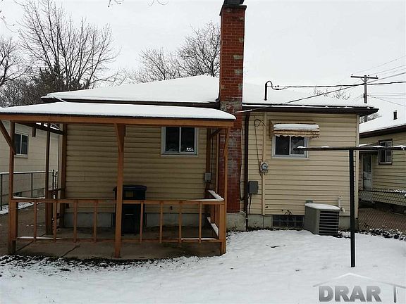 2nd image of 16220 Woodbine St