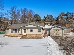 2800 River Dr, Plover, WI 54467