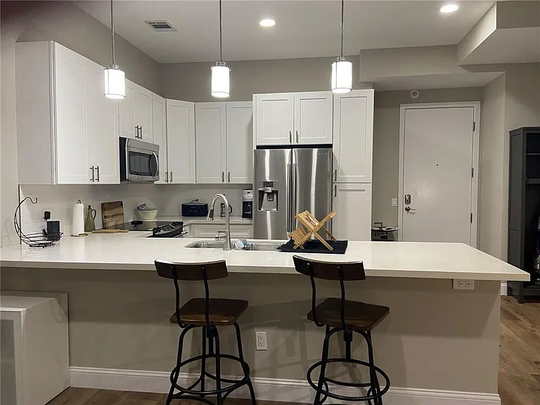 507 Sabine St #1006 — Photo 1