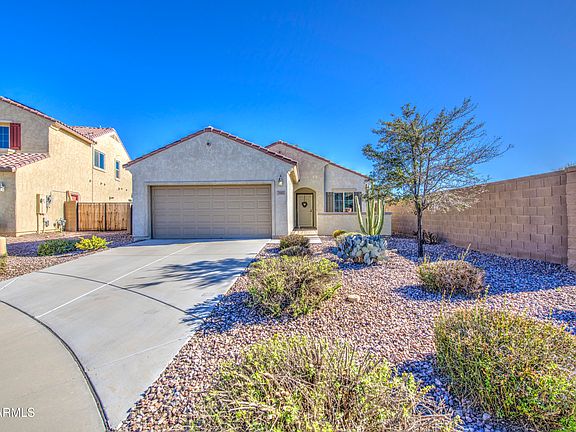 3rd image of 2845 N CRESTWOOD Court