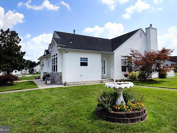 2nd image of 575 Riviera Dr