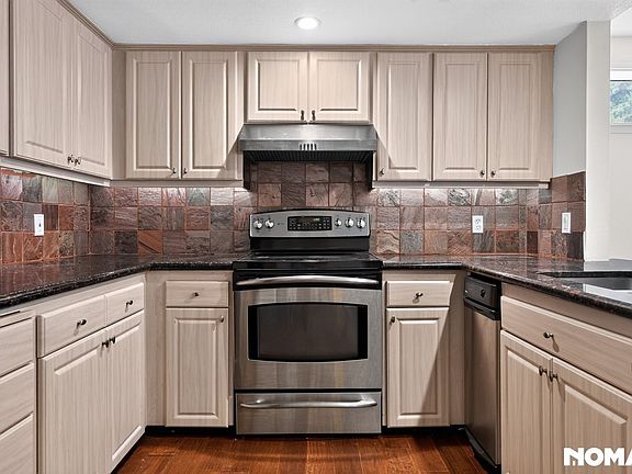 5th image of 1035 156th Ave NE APT 24