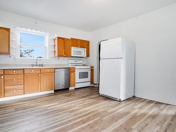 2nd image of 779 South Blvd APT 3