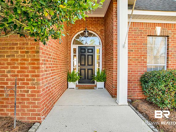 3rd image of 25867 Kensington Way