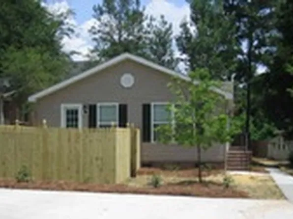 1402 Varsity Dr, Raleigh, NC 27606