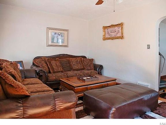 3rd image of 4941 Seibert Ave