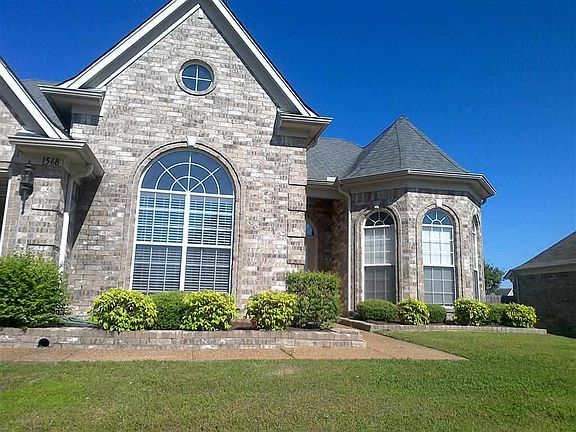2nd image of 1568 Lawson Dr