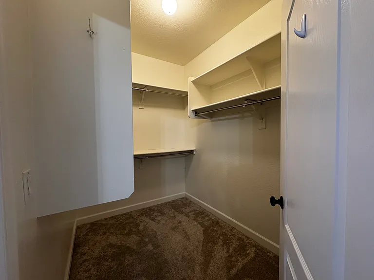 671 E Baker Dr — Photo 17