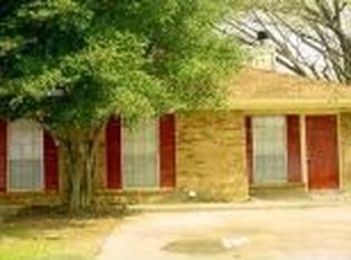 421 Claire Ct, Arlington, TX 76012