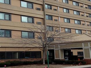 19460 Park Dr #1, Harper Woods, MI 48225