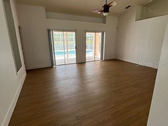 4th image of 636 Grove Park Ave