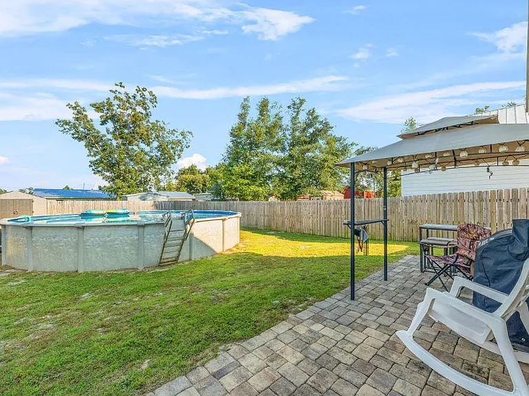 505 Emerald Coast Dr — Photo 2