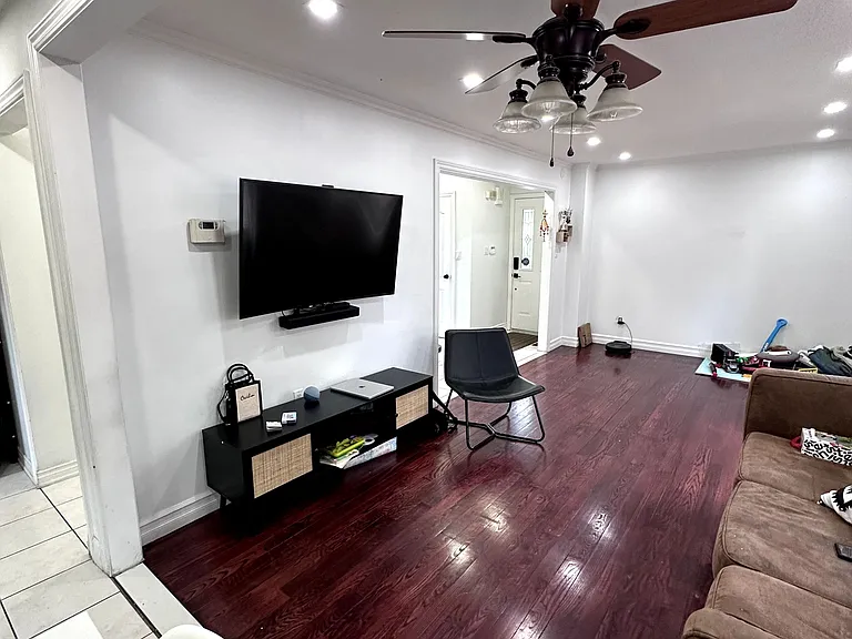 4 Sunshade Pl — Photo 9