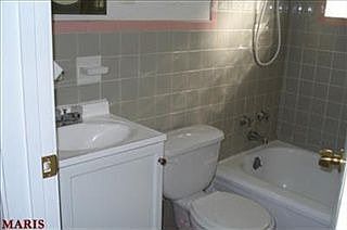5th image of 8482 Hampstead Dr