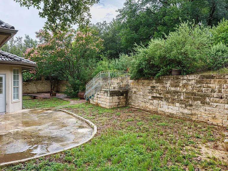 1604 Lakeway Blvd — Photo 18