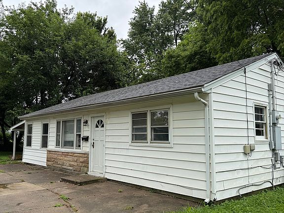 2nd image of 7200 Nathan Hale Way