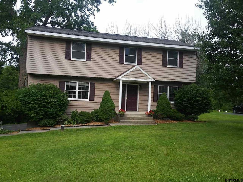 1st image of 12 Damask Dr