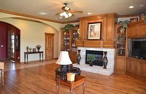 4th image of 6900 SE 157th Pl
