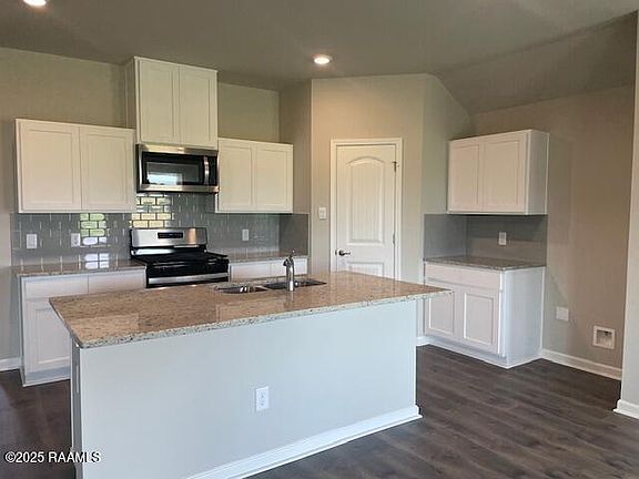2nd image of 1607 Highland Dr