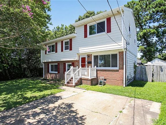 3rd image of 1527 Grove St