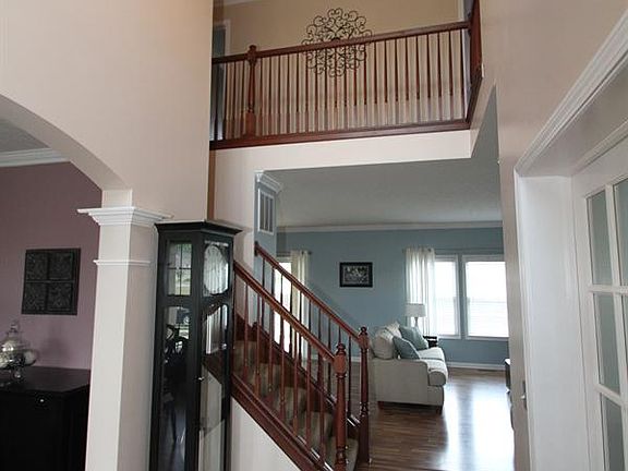 4th image of 8883 Flagstone Dr