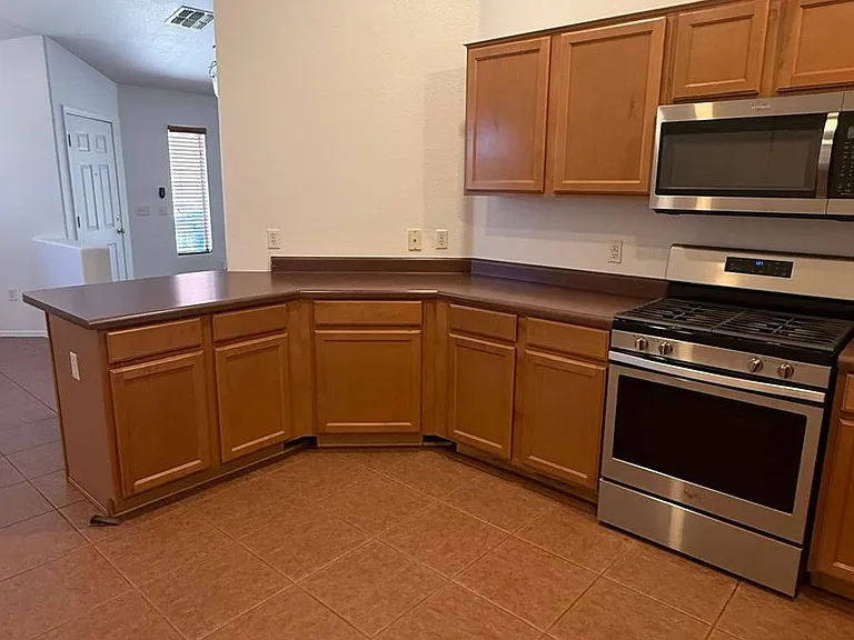 2428 E Calle Lena Verde — Photo 13