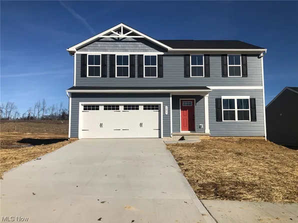 1057 Hidden Lake Blvd, Akron, OH 44312