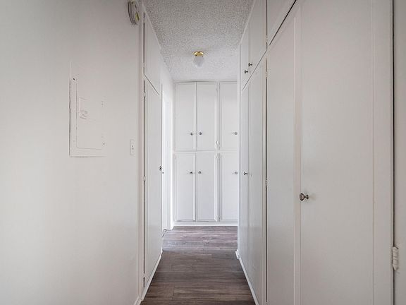 2nd image of 17463 Vanowen St APT 9