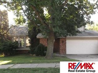 13205 Brookside Dr, Bellevue, NE 68123