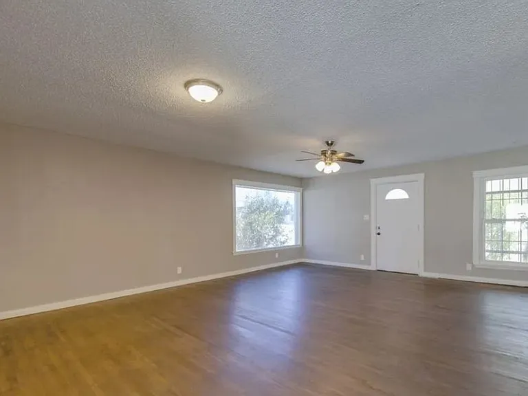 2656 E Grail St — Photo 5