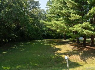 1802 Captains Dr, Worden, IL 62097