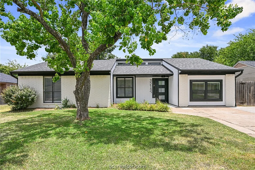 3 bed, 1484 sqft, $1,800 — Photo 1