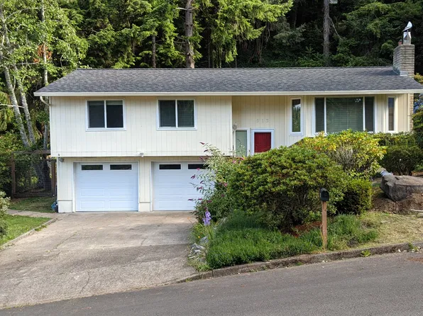 913 NE Lakewood Dr, Newport, OR 97365