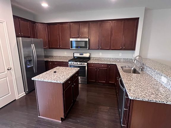2nd image of 1615 Hudgins Farm Cir